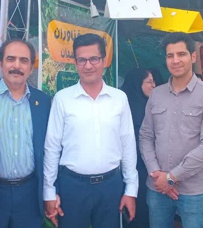 غرفه مرکز تحقیقات کشاورزی و منابع طبیعی استان قزوین در جشنواره ملی زیتون طارم سفلی